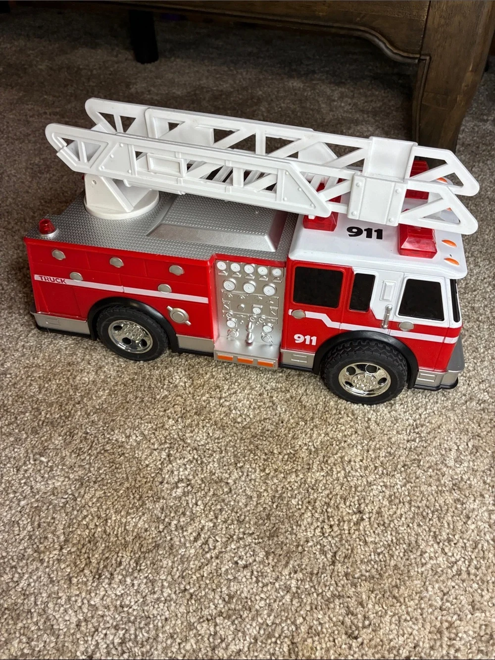 Sunny Days Maxx Action KidsFire Truck Interactive Toy with Extendable Ladder